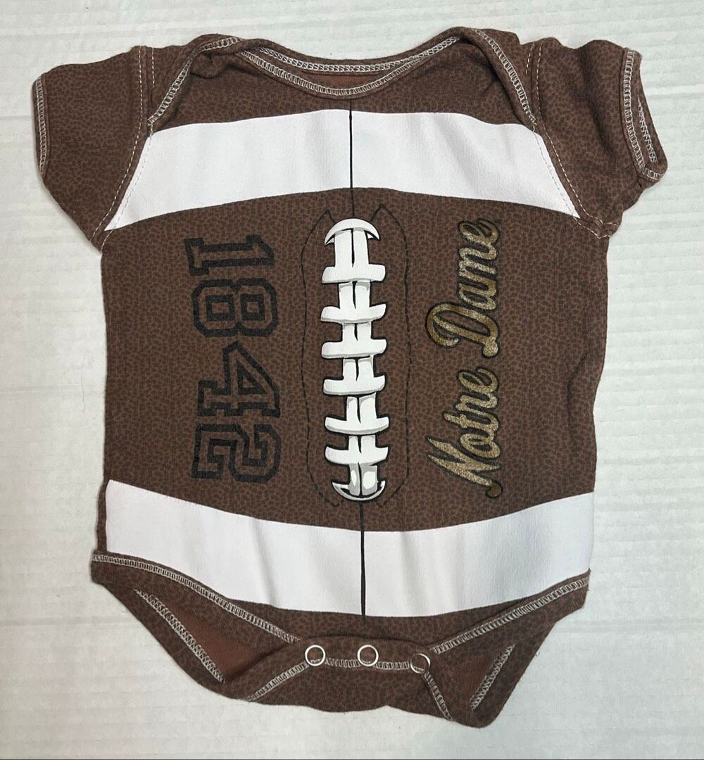 College Kids Notre Dame Fighting Irish Bodysuit   Boys Size 0-3 Months